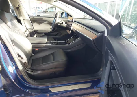 2020 Tesla Model 3 Standard Range Plus Rear-Wheel Drive/Standard Range Rear-Wheel Drive z USA, uszkodzony, nr VIN 5YJ3E1EA3LF783827